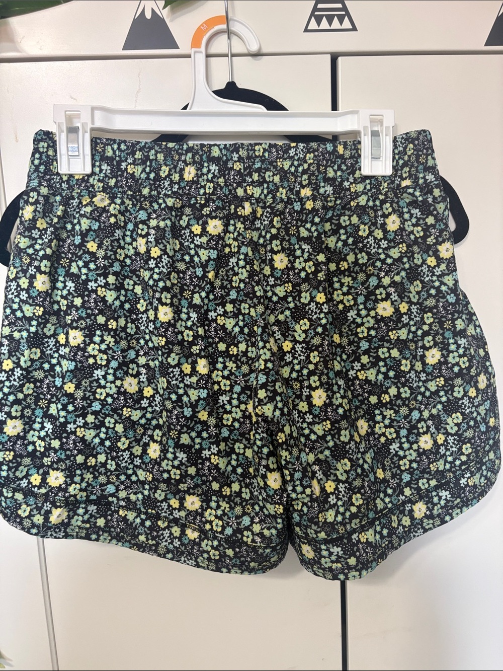 Senita Athletics Black Floral Athletic Short Set - Picture 8 of 8